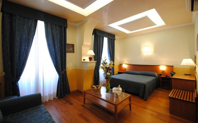 Фото отеля Verona Hotel