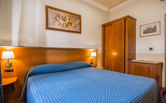 Фото отеля Verona Hotel