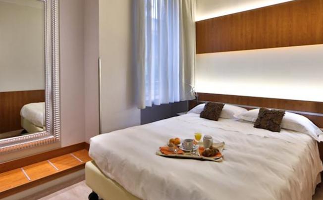 Фото отеля Madison Hotel