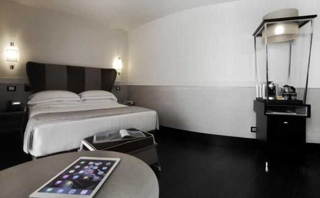 Фото отеля Mood Suites Tritone