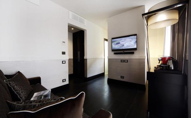 Фото отеля Mood Suites Tritone