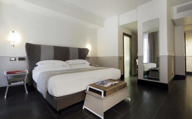 Фото отеля Mood Suites Tritone