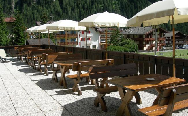 Фото отеля Sport hotel enrosadira