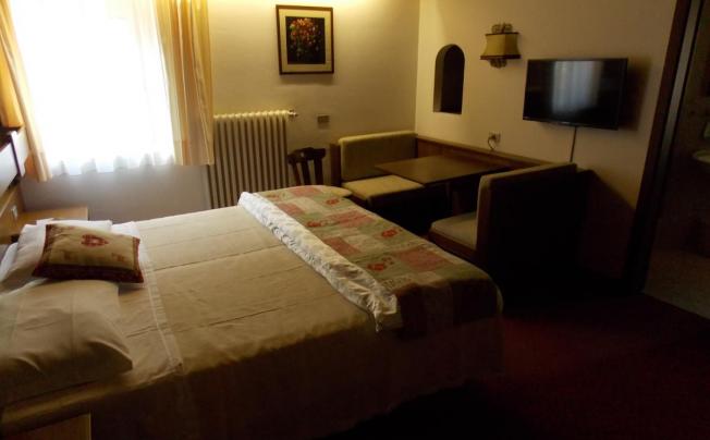 Фото отеля Sport hotel enrosadira