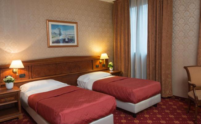 Фото отеля Hotel Pioppeto Saronno