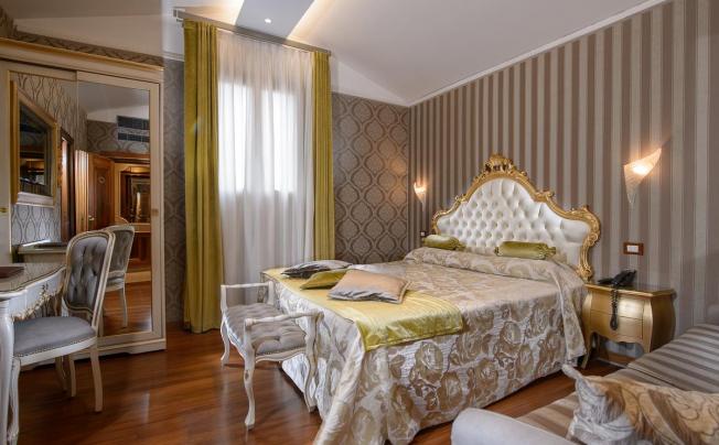 Фото отеля Santa Marina Hotel