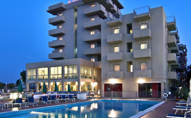 Фото отеля Hotel St Gregory Park