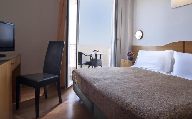 Фото отеля Hotel St Gregory Park