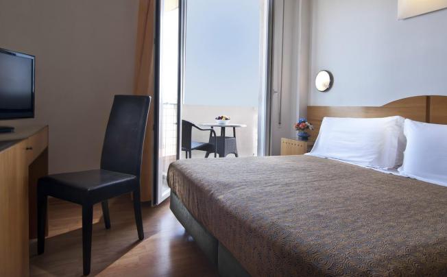 Фото отеля Hotel St Gregory Park