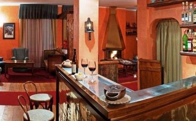 Фото отеля Crampon Hotel