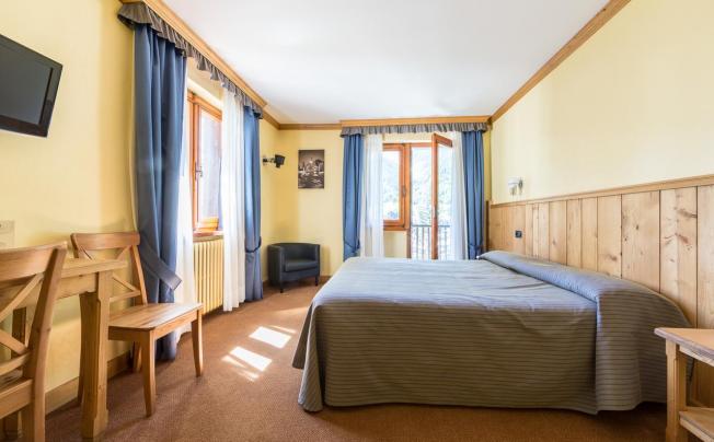 Фото отеля Crampon Hotel