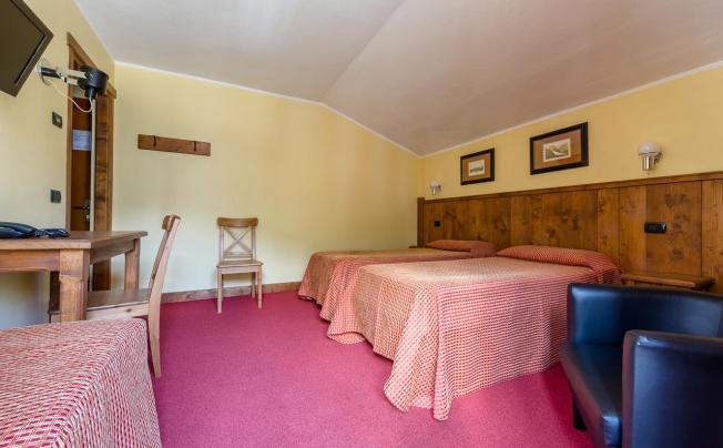 Фото отеля Crampon Hotel