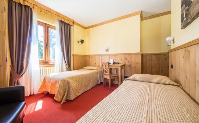 Фото отеля Crampon Hotel
