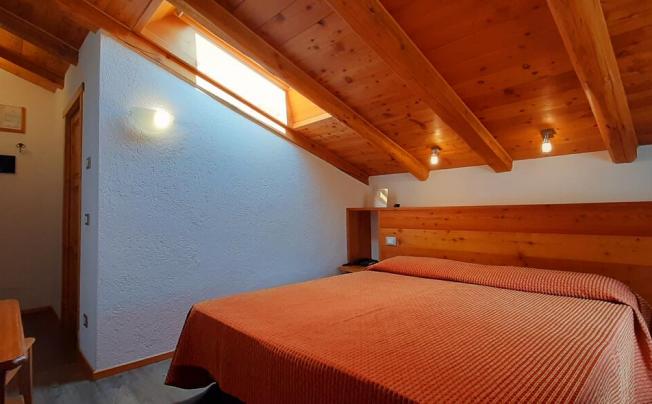 Фото отеля Crampon Hotel