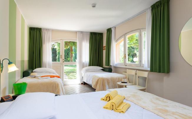 Фото отеля West garda