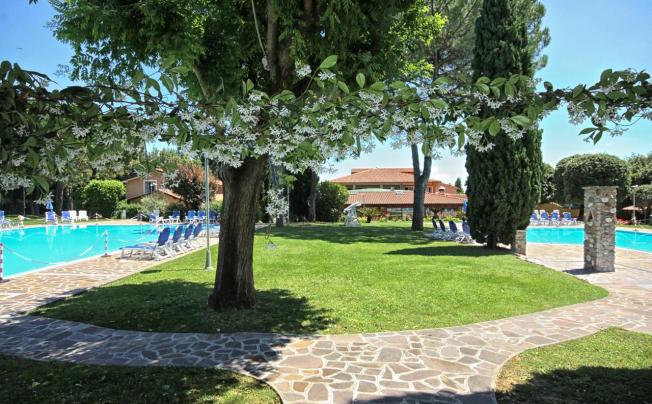 Фото отеля West garda