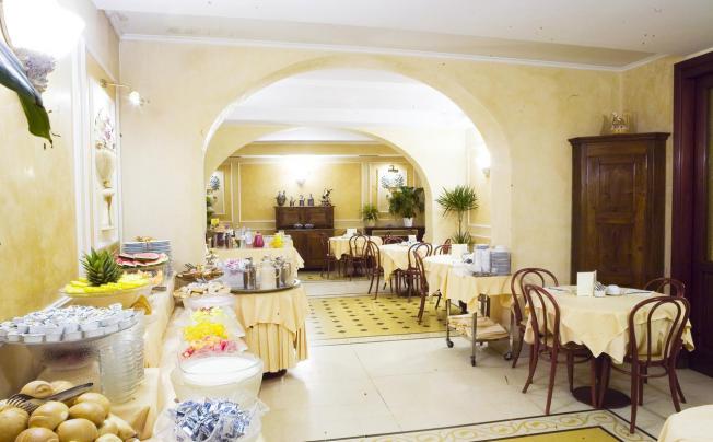 Фото отеля Corona D'Italia Hotel