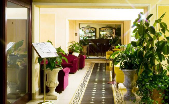 Фото отеля Corona D'Italia Hotel