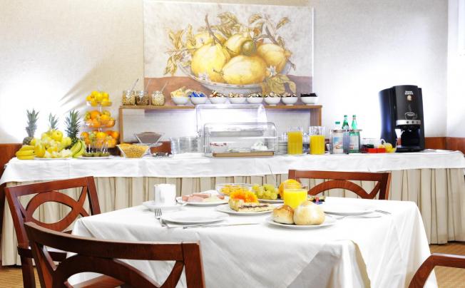 Фото отеля Apogia Lloyd Rome Hotel