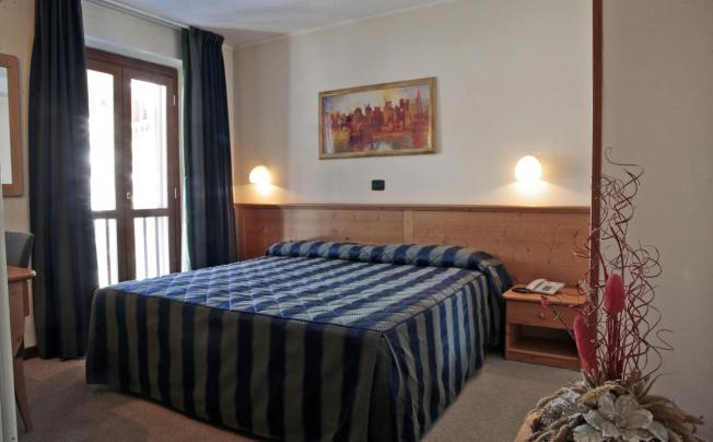 Фото отеля Alpechiara Hotel