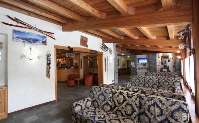 Фото отеля Alpechiara Hotel
