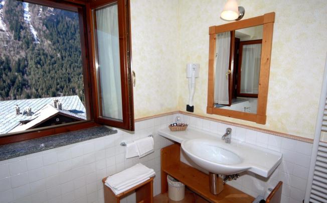 Фото отеля Alpechiara Hotel