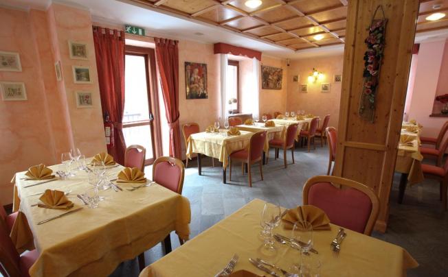 Фото отеля Alpechiara Hotel
