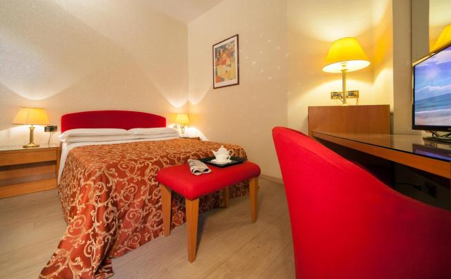 Фото отеля Kursaal hotel