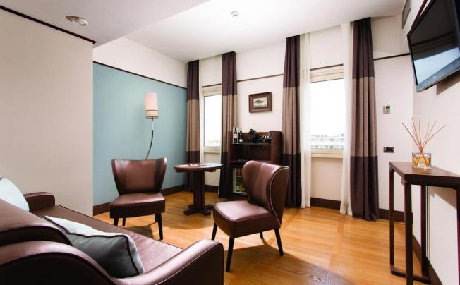 Фото отеля The Independent Hotel