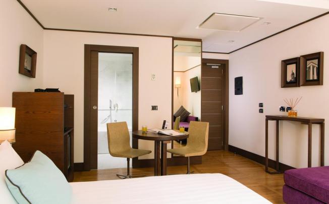 Фото отеля The Independent Hotel