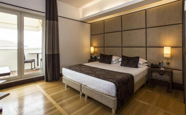 Фото отеля The Independent Hotel