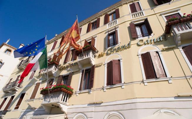 Фото отеля Carlton On The Grand Canal Hotel