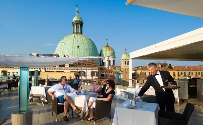Фото отеля Carlton On The Grand Canal Hotel