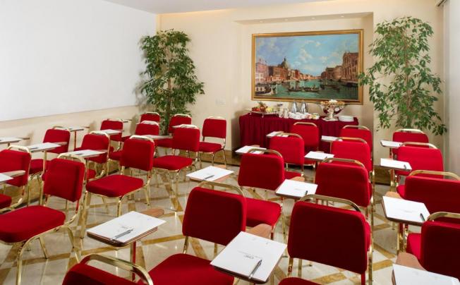 Фото отеля Carlton On The Grand Canal Hotel
