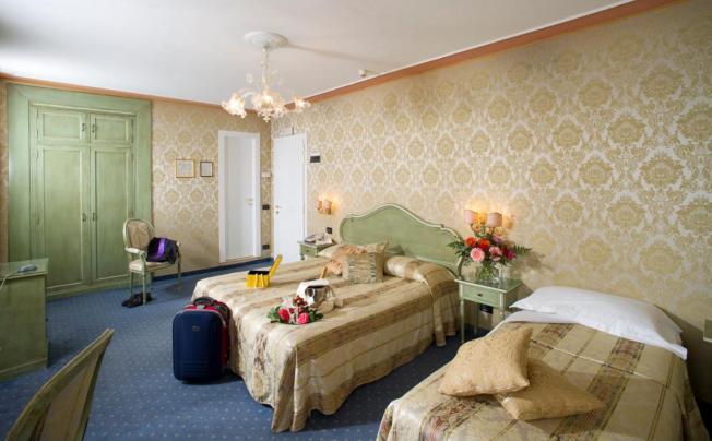 Фото отеля Carlton On The Grand Canal Hotel