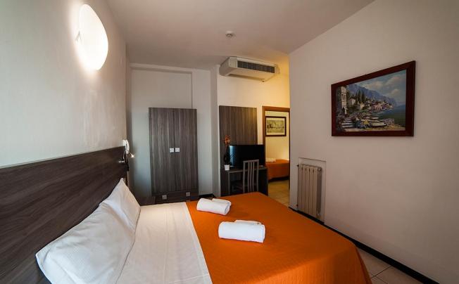 Фото отеля Madison Hotel