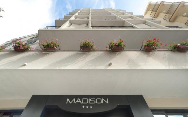 Фото отеля Madison Hotel