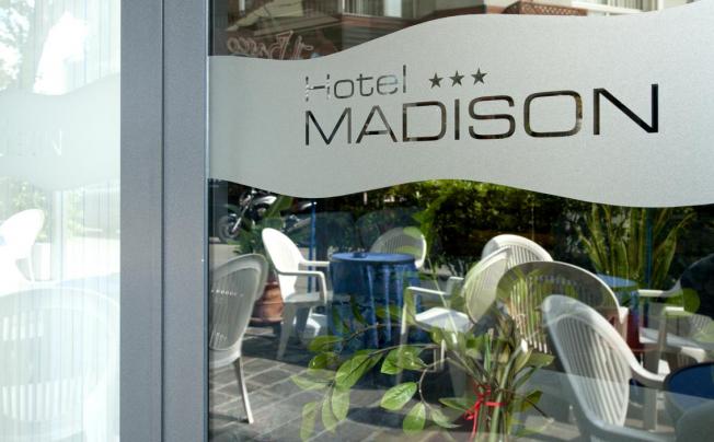 Фото отеля Madison Hotel