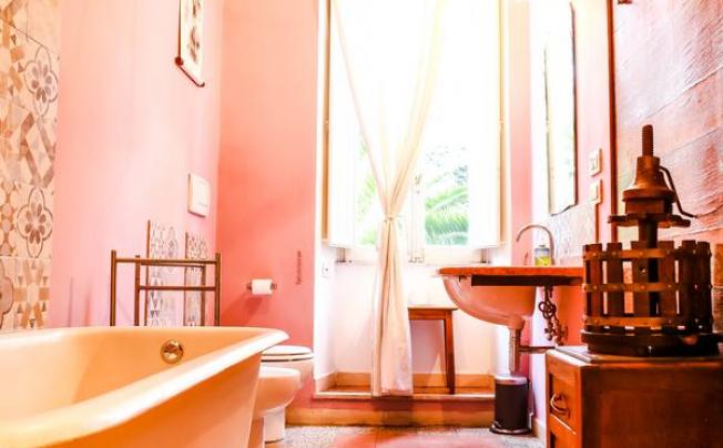 Фото отеля C. Luxury Palace & Hostel