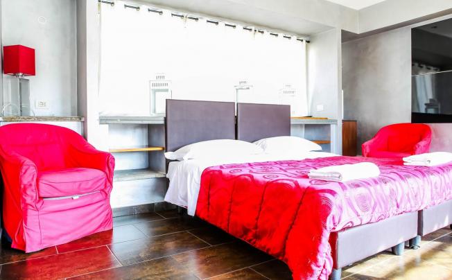 Фото отеля C. Luxury Palace & Hostel
