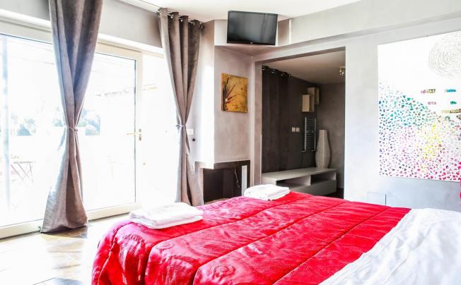 Фото отеля C. Luxury Palace & Hostel