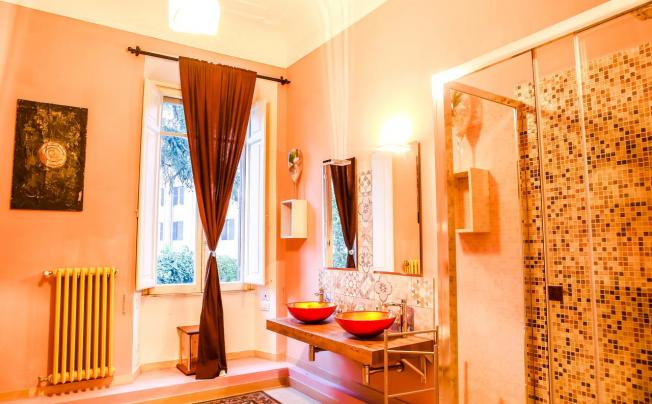 Фото отеля C. Luxury Palace & Hostel