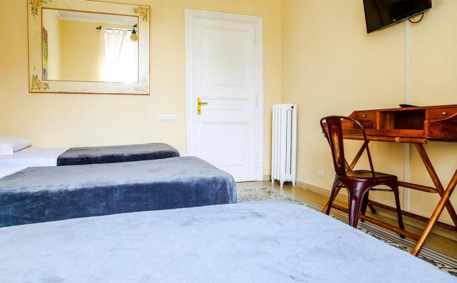 Фото отеля C. Luxury Palace & Hostel