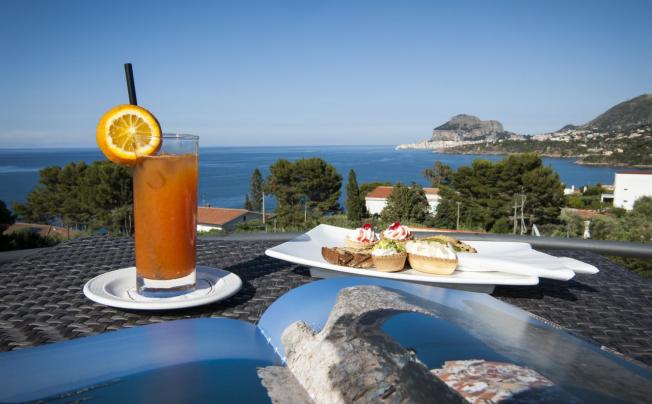 Фото отеля Baia Del Capitano Hotel