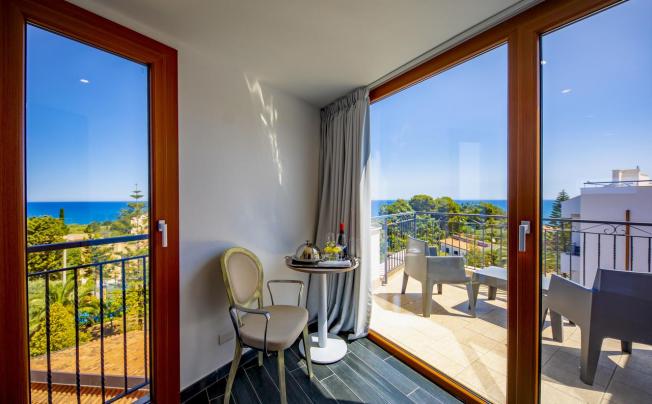 Фото отеля Baia Del Capitano Hotel
