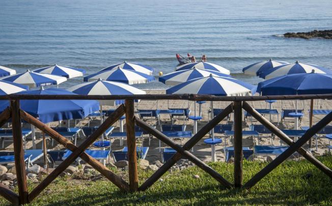 Фото отеля Baia Del Capitano Hotel