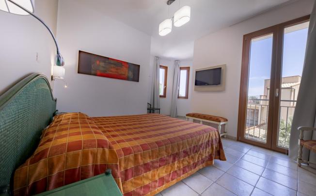 Фото отеля Baia Del Capitano Hotel