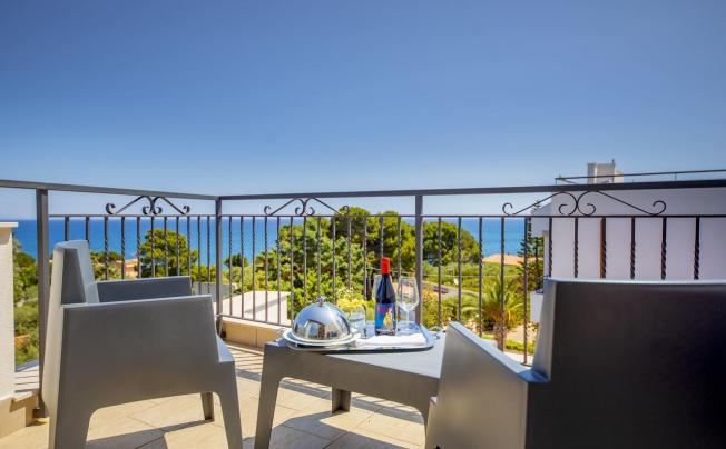 Фото отеля Baia Del Capitano Hotel