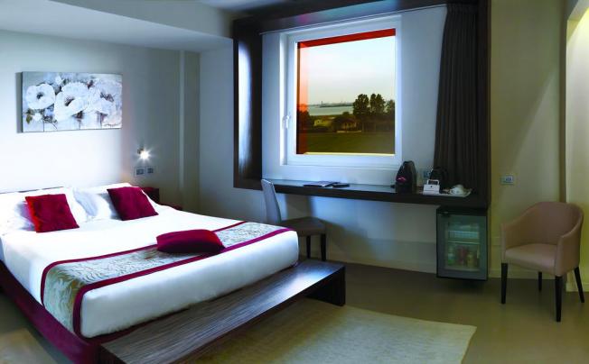 Фото отеля Antony Hotel