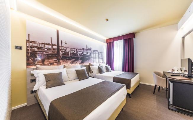 Фото отеля Antony Hotel